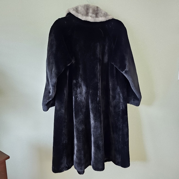 Vintage 1960's Princetons Ollegro Black Unstructured Long Faux Fur Coat - Picture 5 of 11